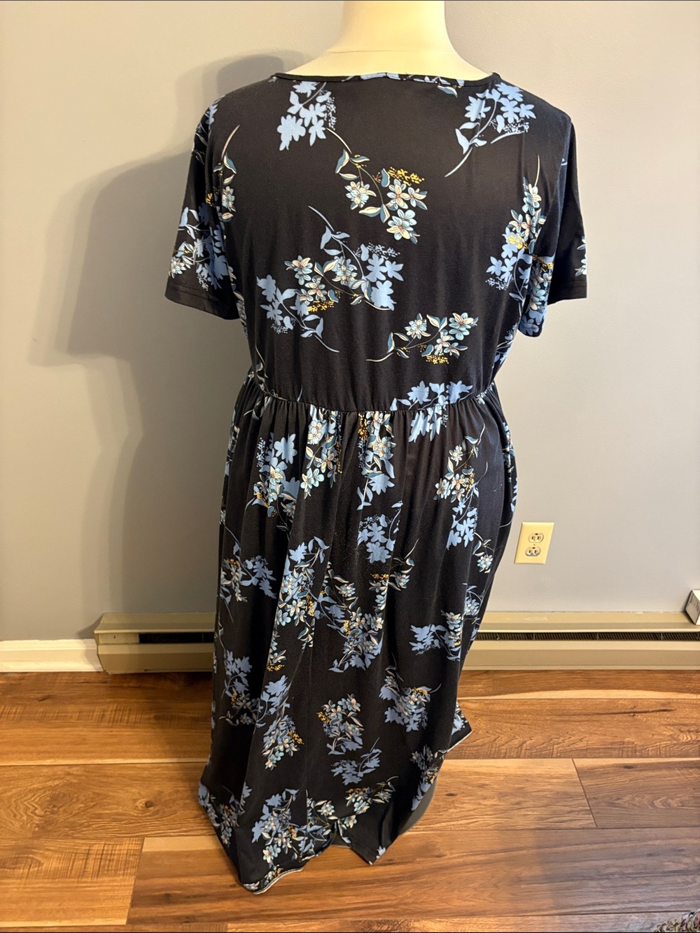 Navy Maxi Dress with Light Blue Floral Print/ size 24 - Picture 6 of 9